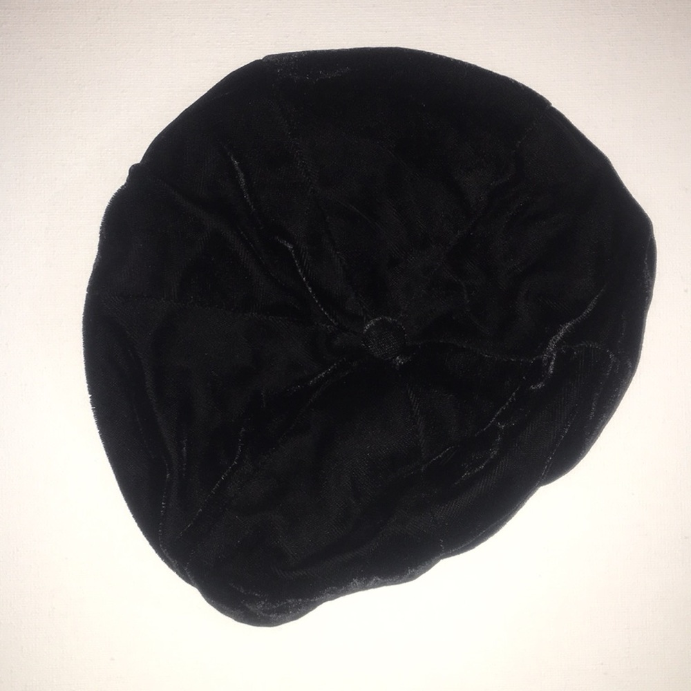 free gift * Black velour velvet vintage beret fascinator